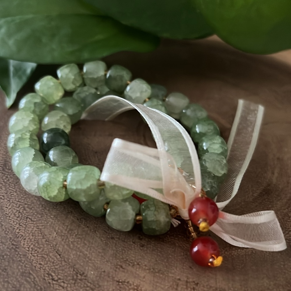 Set of 2 jade color glass beads, handmade stretch bracelets